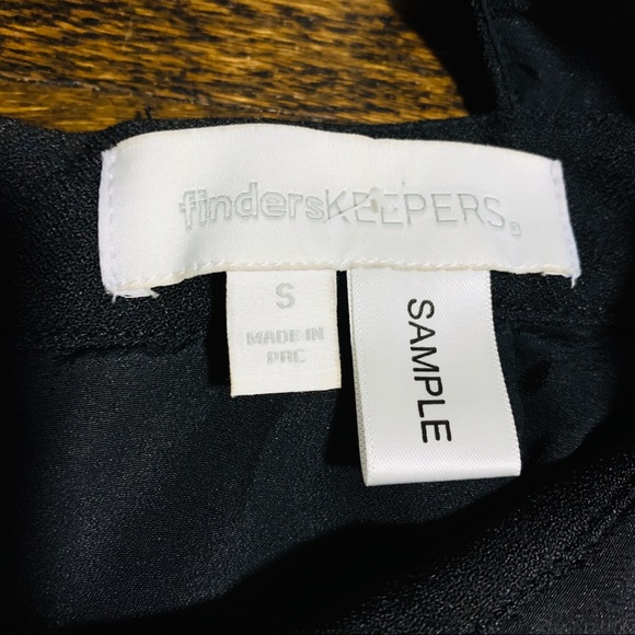 FINDERS KEEPERS Tailored Romper - Picture 3 of 4